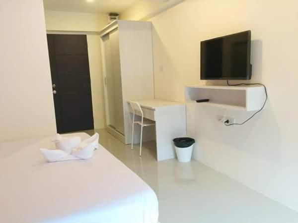 Sixty Star Love Place Hotel Бангкок Экстерьер фото